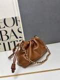Loewe Fashion Versatile Cloud Bag Sheepskin Handbag Crossbody Bag Size: 32 x 20 x 10 CM