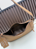 Prada New Fashion Versatile Underarm Bag Size: 36 x 20 x 11CM