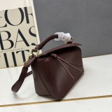 Loewe Puzzle Fashion Woven Handbag Crossbody Bag Size: 24 x 10.5 x 16 CM