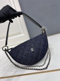 Chanel Fashion Versatile Denim Handbag Underarm Bag Size: 18 x 15 x 6 CM