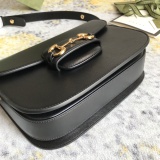 Gucci Classic Horseclip Flip Top Handbag Shoulder Bag Size: 25 x 18 x 8 CM
