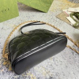 Gucci Classic GG Chain Crossbody Bag Shoulder Bag Size: 23 x 19 x 8 CM