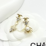Chanel Fashion Asymmetric Shell Small Fish CC Earrings