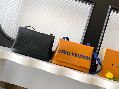 Louis Vuitton Fashion Logo Flip Shoulder Bag Crossbody Bag Size: 24 x 19 x 18 CM