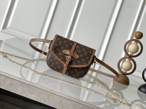 Louis Vuitton Classic Logo Printed Splicing Chain Handbag Shoulder Bag Crossbody Bag Size: 15.7 x 11.6 x 4 CM
