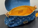 Louis Vuitton Retro Versatile Logo Printed Cowboy Handbag Underarm Bag Size: 26 x 15 x 9 CM