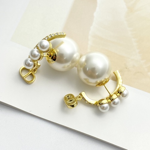 Dior Fashion Versatile Double Pearl Diamond Earrings