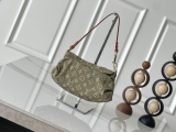 Louis Vuitton Retro Versatile Logo Printed Cowboy Underarm Bag Handbag Size: 26 x 15 x 9CM
