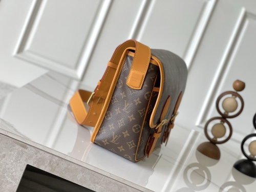 Louis Vuitton Classic Logo Printed Versatile Postman Bag Shoulder Bag Crossbody Bag Size: 24 x 12 x 35.5 CM