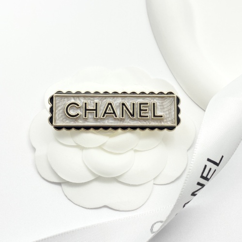Chanel Fashion Versatile Black Border Logo Brooch