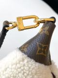 Louis Vuitton Classic Versatile Wool Handbag Size: 14.5 x 8 x 22 CM