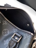 Louis Vuitton Mini Classic Logo Printed Handbag Crossbody Bag Size: 10 x 7.5 x 16 CM
