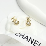Chanel Fashion Versatile Pearl Shell Earrings