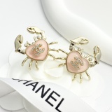 Chanel Fashion Versatile Crab Double C Earrings