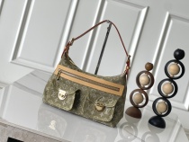 Louis Vuitton Retro Versatile Logo Printed Cowboy Underarm Bag Handbag Size: 30 x 10 x 19CM