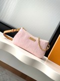 Louis Vuitton Fashion Versatile Denim Chain Underarm Bag Shoulder Bag Size: 24 x 13 x 6.5 CM