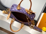 Louis Vuitton Fashion Logo Printed Handbag Crossbody Bag Size: 25 x 15 x 15 CM