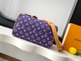 Louis Vuitton Fashion Logo Printed Handbag Crossbody Bag Size: 25 x 15 x 15 CM