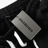 Balenciaga 26SS Fashion Logo Printed Distressed Shorts Unisex Versatile Loose Sports Pants