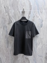 Louis Vuitton 26SS Classic Simple T-shirt Couple Versatile Round Neck T-shirt Louis Vuitton 26SS Classic Simple T-shirt Couple Versatile Round Neck T-shirt