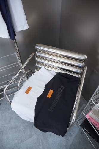 Louis Vuitton 26SS Classic Offset Logo Short Sleeve Couple Casual Loose T-shirt