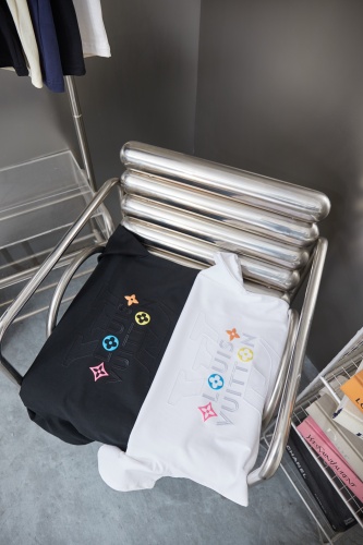 Louis Vuitton 26SS Classic Embroidered Logo Short Sleeve Unisex Versatile Loose T-shirt