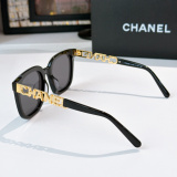Chanel Fashion Versatile Logo Letter Leg Sunglasses Model: CH9815 Size: 63-15-145