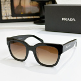 Prada Fashion Versatile Glasses Model: PR C04S Size: 52-22-145
