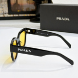 Prada Fashion Versatile Glasses Model: PR C04S Size: 52-22-145