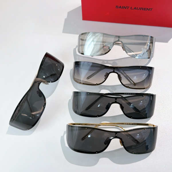 Yves Saint Laurent Fashion Personality Versatile Glasses Model: SL 807 Size: 133-120