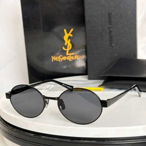 Yves Saint Laurent Fashion Personality Versatile Glasses Model: SL692