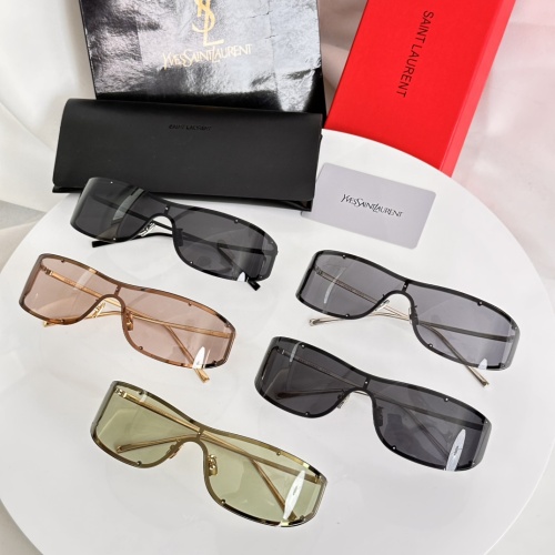 Yves Saint Laurent Fashion Personality Versatile Glasses Model: SL 807 Size: 135-0-120
