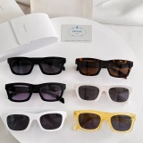 Prada Fashion Versatile Glasses Model: PRC06S Size: 52-22-140