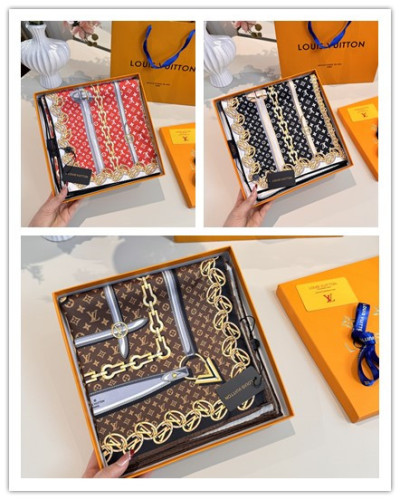 Louis Vuitton Classic Fashion Versatile Logo Chain Printed Silk Square Towel 90 x 90 CM