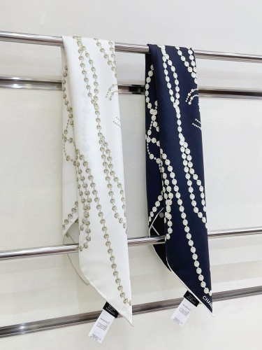 Chanel Fashion Versatile Pearl Necklace Printed Double Sided Same Color Silk Square Towel 90 x 90 CM