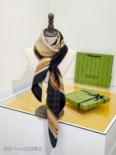 Gucci Fashion Versatile Double Sided Cashmere Square Towel 140 x 140 CM