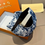 Louis Vuitton High Street Versatile Baseball Hat Couple Sunshade Duck Tongue Hat 56CM