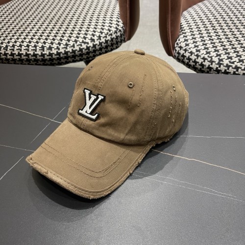 Louis Vuitton Retro Embroidered Logo Baseball Hat Unisex Versatile Sunshade Duck Tongue Cap
