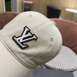 Louis Vuitton Retro Embroidered Logo Baseball Hat Unisex Versatile Sunshade Duck Tongue Cap