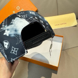 Louis Vuitton High Street Versatile Baseball Hat Couple Sunshade Duck Tongue Hat 56CM