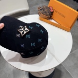 Louis Vuitton Classic Fashion Embroidered Baseball Hat Couple Versatile Duck Tongue Hat