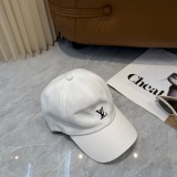 Louis Vuitton Simple Embroidered Logo Baseball Hat Unisex Casual Versatile Duck Tongue Hat 