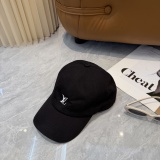 Louis Vuitton Simple Embroidered Logo Baseball Hat Unisex Casual Versatile Duck Tongue Hat 