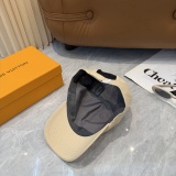 Louis Vuitton Simple Embroidered Logo Baseball Hat Unisex Casual Versatile Duck Tongue Hat 