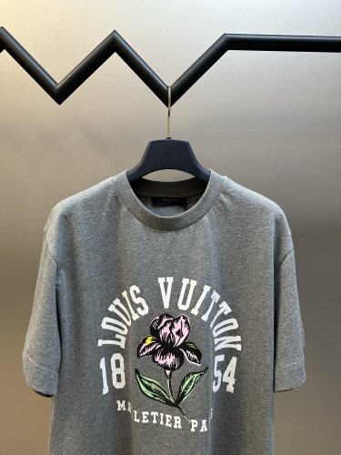 Louis Vuitton 26SS Fashion Iris Logo Printed Round Neck T-shirt Couple Casual Oversize Short Sleeve