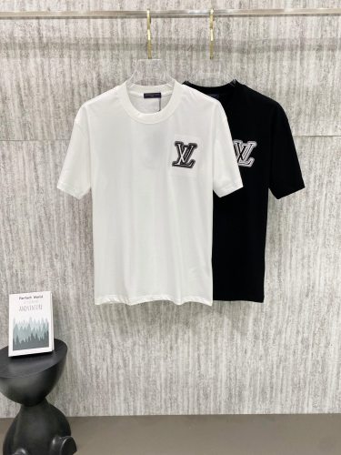 Louis Vuitton 26SS Classic Embroidered Logo T-shirt Unisex Versatile Casual Short Sleeve