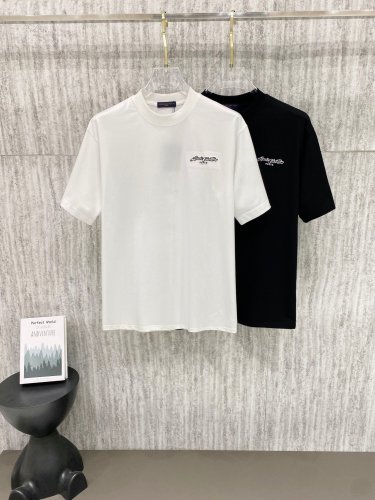 Louis Vuitton 26SS Personalized Embroidery Patch Logo T-shirt Unisex Versatile Casual Short Sleeve