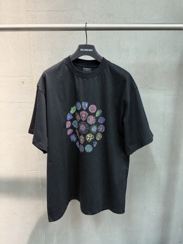 Balenciaga 26SS Fashion Medal Logo Printed T-shirt Couple Versatile Casual Short Sleeve