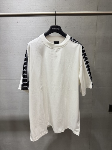 Balenciaga 26SS Fashion Contrast Spliced Sleeves T-shirt Couple Versatile Casual Short Sleeves