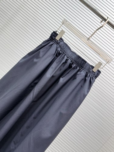 Prada 2026 New Fashion Versatile Casual Work Dress Skirt